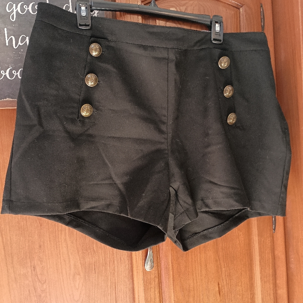 Torrid Stylish Black Nautical Women's Shorts with Large Button Detail 16 NWT